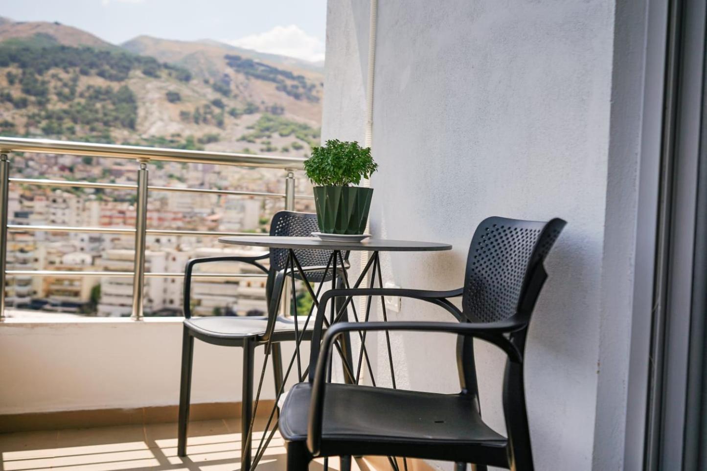 View City Apartments Gjirokastra Kültér fotó