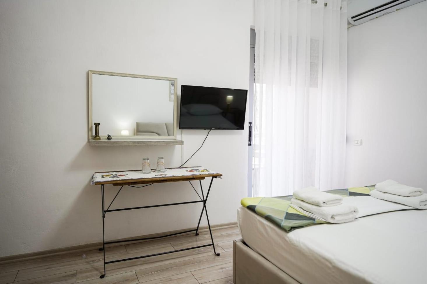 View City Apartments Gjirokastra Kültér fotó