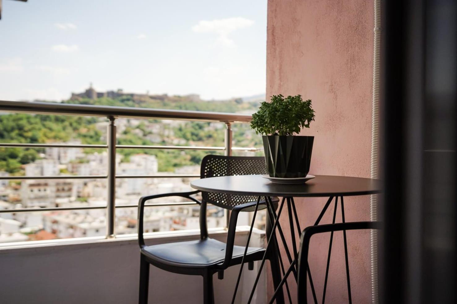 View City Apartments Gjirokastra Kültér fotó